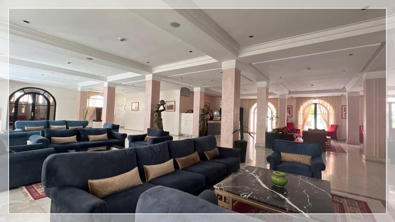 אל-עיון Hotel Al Massira מראה חיצוני תמונה