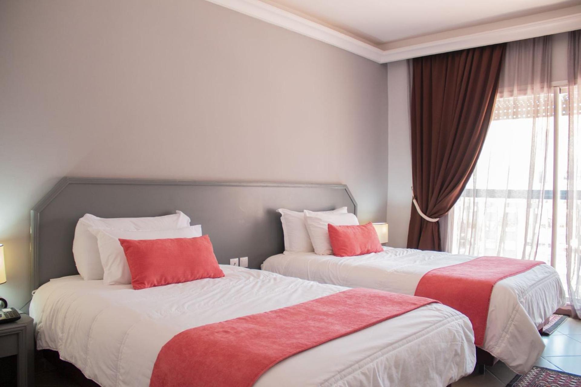 אל-עיון Hotel Al Massira מראה חיצוני תמונה