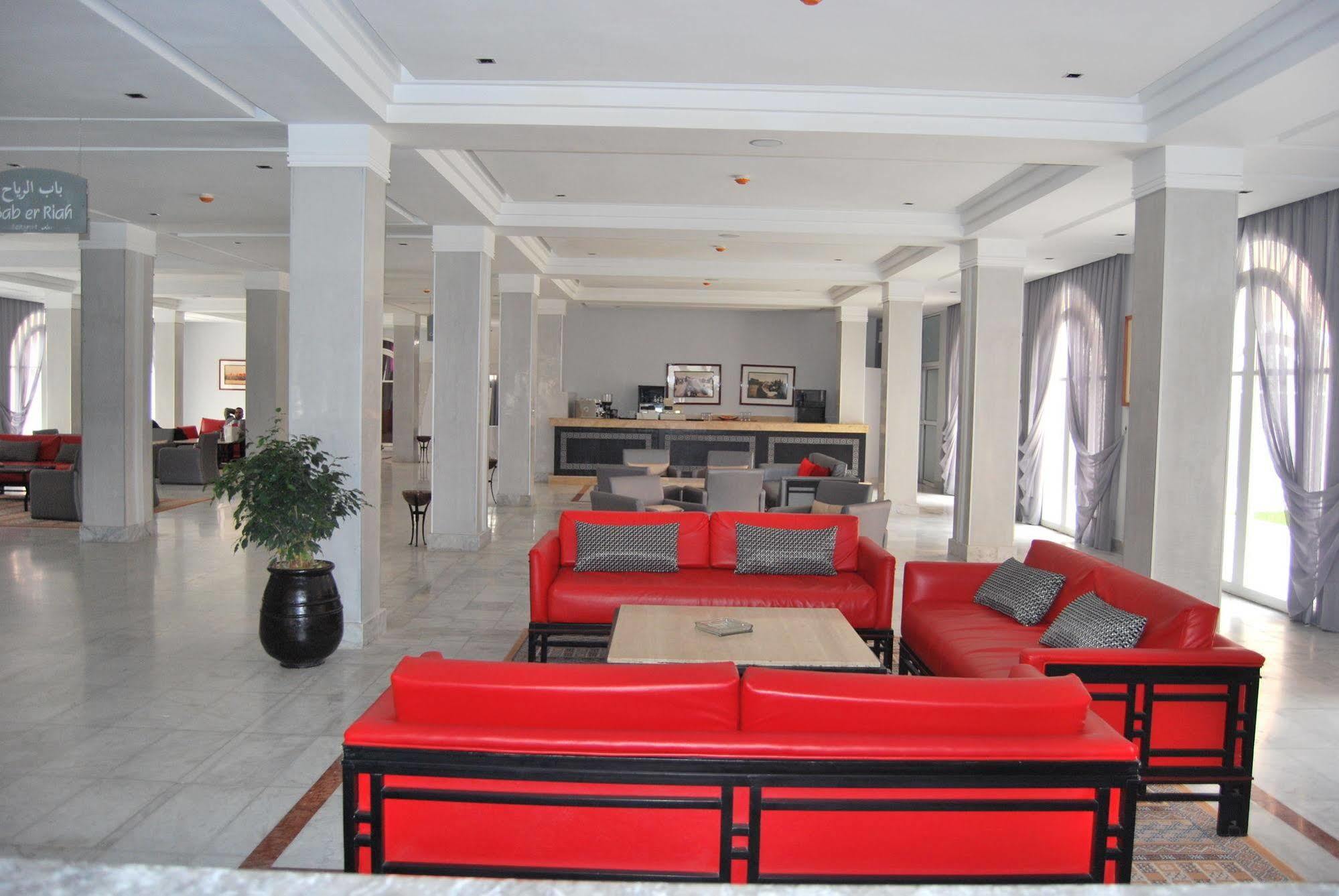 אל-עיון Hotel Al Massira מראה חיצוני תמונה